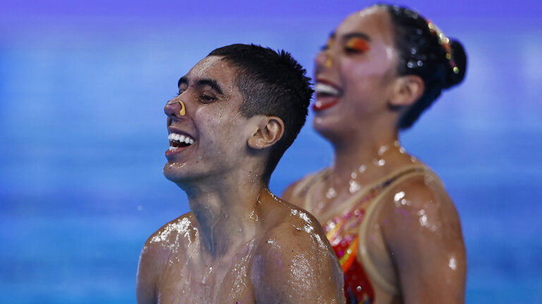 Diego Villalobos, por el sueño olímpico en la natación artística