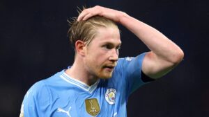 Napoli utilizaría a Kevin De Bruyne para mantener a Antonio Conte en el banquillo