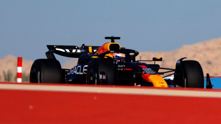 Max Verstappen domina en la primera jornada de los test de pretemporada F1 2024 en Bahréin