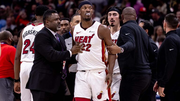 El Miami Heat logra llevarse la victoria ante los Pelicans pese a expulsión de Jimmy Butler