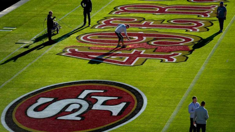 Los 49ers explotan por las pésimas condiciones de su campo de entrenamiento previo al Super Bowl