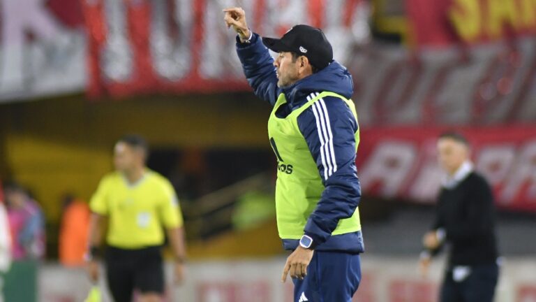 Arturo Reyes, luego de otra derrota en Bogotá: “Las cosas no vienen saliendo bien pero vamos a seguir intentándolo”