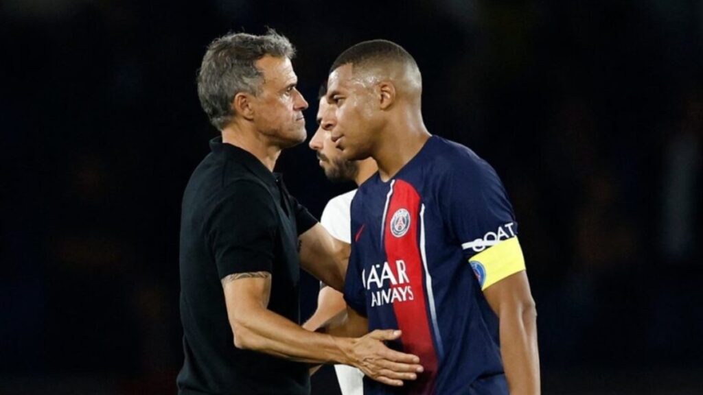 Luis Enrique con Mbappé.