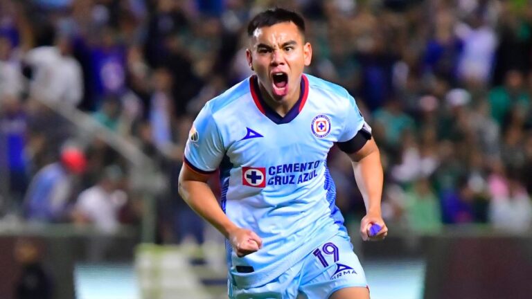 Charly Rodríguez pone adelante a Cruz Azul y marca su primer gol del torneo frente al León