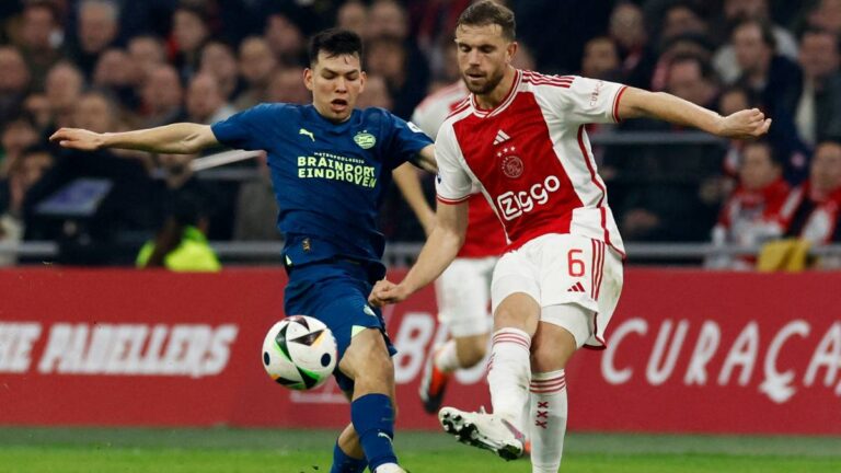 PSV y el Chucky Lozano empatan con Ajax en el clásico de los Países Bajos