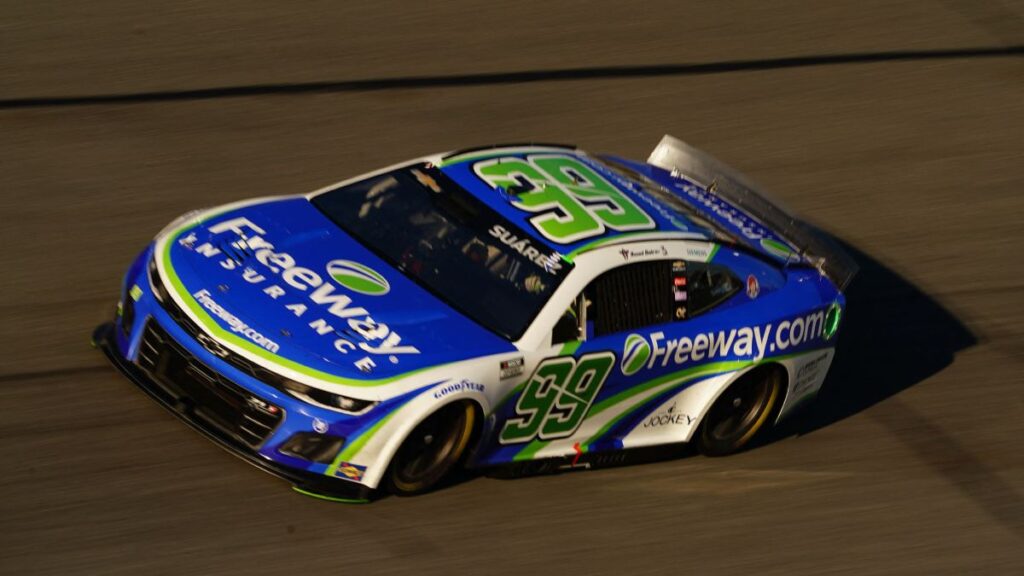 Daniel Suárez gana con 'photo finish' en Atlanta ¡Por solo tres milésimas!