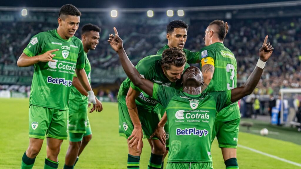 Jugadores de La Equidad celebran un gol. - Vizzor Image.