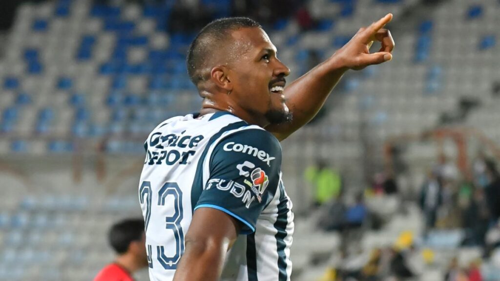 Salomón Rondón anotó su cuarto gol con el Pachuca en la Liga MX