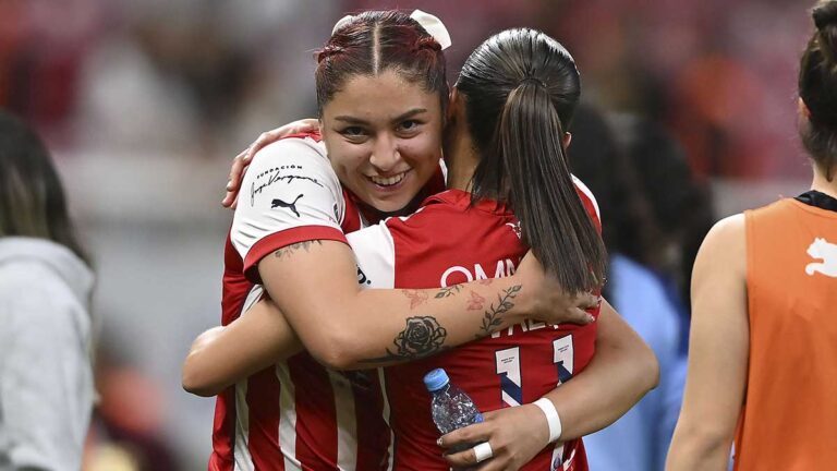 ¡Sonríe! Chivas hace historia en la Liga MX Femenil tras firmar inmisericorde goleada ante Santos