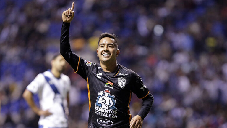 Pachuca sigue en plan grande y asalta la cima del Clausura 2024 tras golear al Puebla
