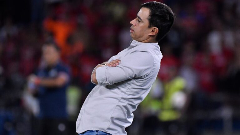 ¿Amenazas o bajo rendimiento?: Así le fue a Jhon Bodmer dirigiendo a Atlético Nacional