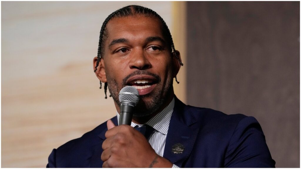 Julius Peppers entra al Salón de la Fama de la NFL | AP