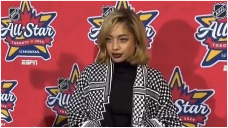 Kiana Lede manifiesta su apoyo a Palestina durante el himno de Canadá en el All Star Game de la NHL