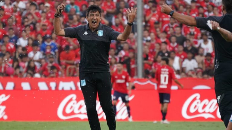 Gustavo Costas y el palo al Rojo: “Independiente estaba casi regalado”
