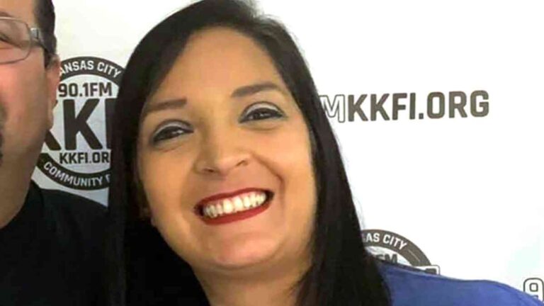Cientos de personas asisten al funeral de Lisa López-Galván, la mexicana asesinada en el tiroteo en Kansas City tras el desfile de campeonato de los Chiefs