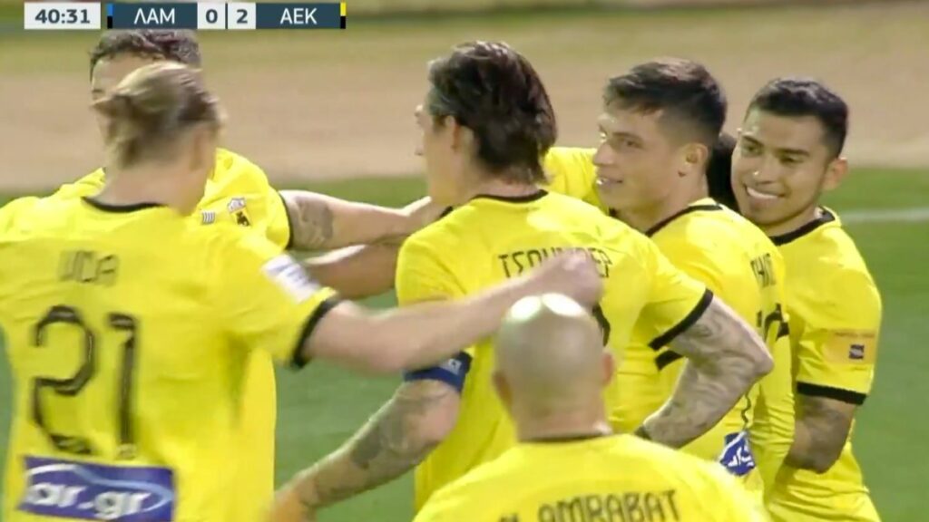 Orbelín Pineda asistió en el primer gol del AEK, conjunto que se mantiene en la cima de la Súper Liga de Grecia