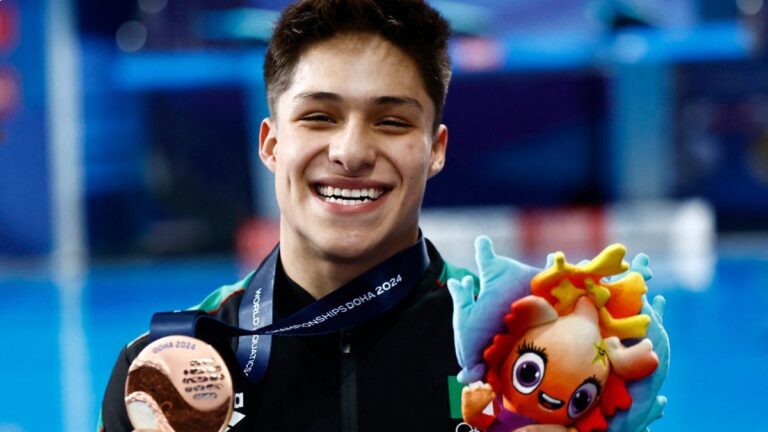 Osmar Olvera gana la medalla de bronce para México en el trampolín 3m del Mundial de Natación Doha 2024