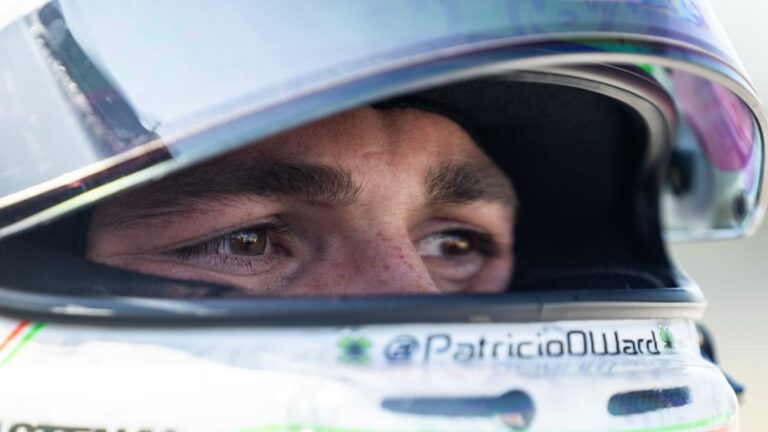 Pato O’Ward lidera la sesión matutina del segundo día de pruebas de pretemporada de IndyCar 2024