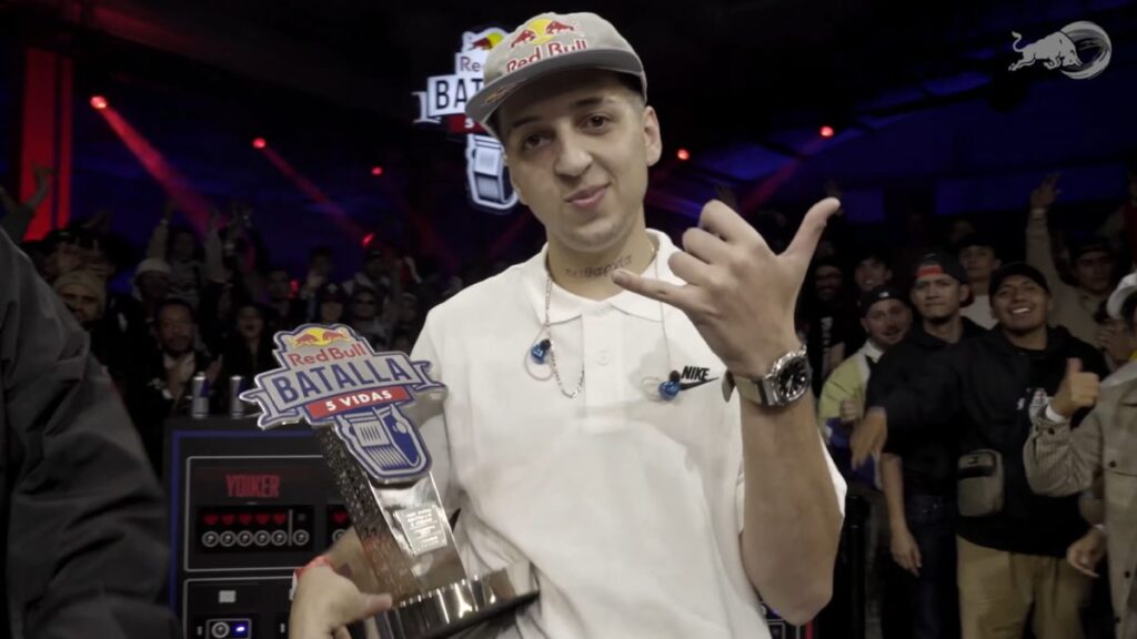 Mecha, campeón de Red Bull Batalla 5 Vidas