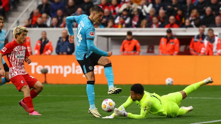 El Leverkusen prolonga su magnífica racha: triunfazo ante un Friburgo que le plantó cara en la Bundesliga