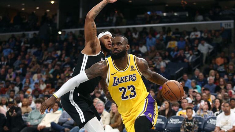 Un descomunal LeBron James lidera a los Lakers a un triunfo sobre Grizzlies