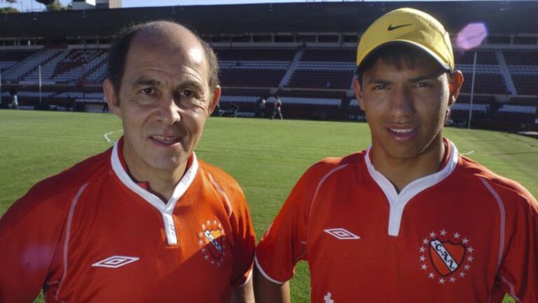 De Bochini para Agüero: “Me gustaría que termine su carrera en Independiente”