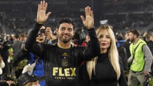 Carlos Vela anuncia su retiro del fútbol profesional: “Ha sido un honor”