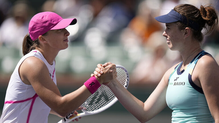 Iga Swiatek cobra revancha ante Linda Noskova en Indian Wells, tras caer en el Australia Open