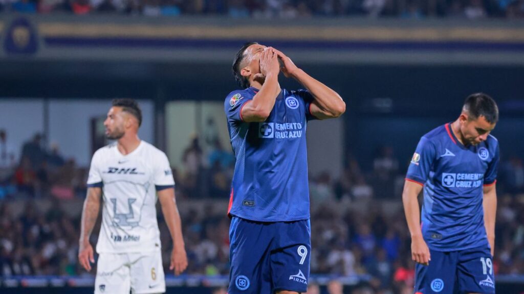 Pumas y Cruz Azul decepcionan en Ciudad Universitaria y empatan sin goles