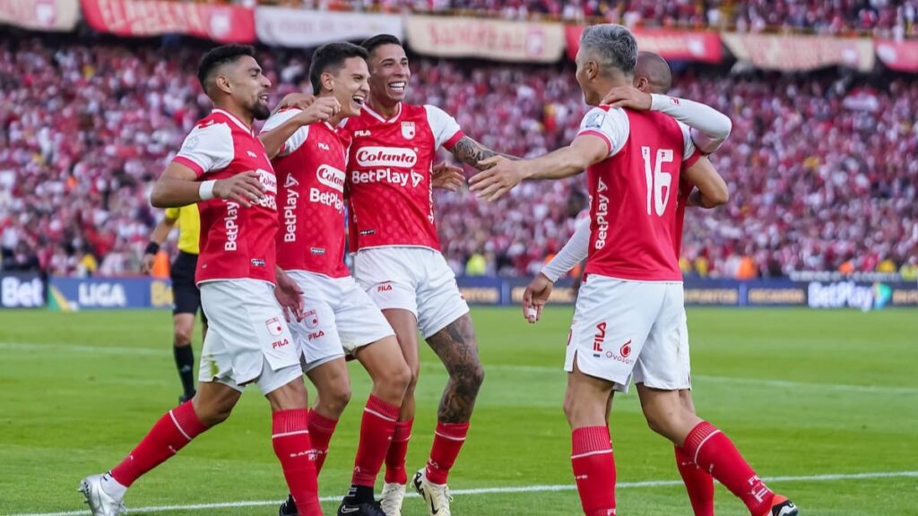 Jugadores de Santa Fe celebrando.