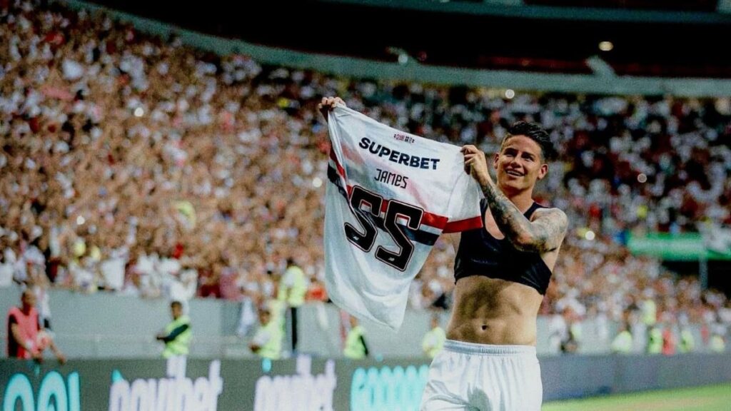 James Rodríguez celebrando con Sao Paulo.