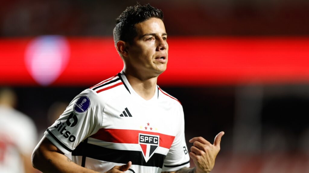 James Rodríguez jugando con Sao Paulo.