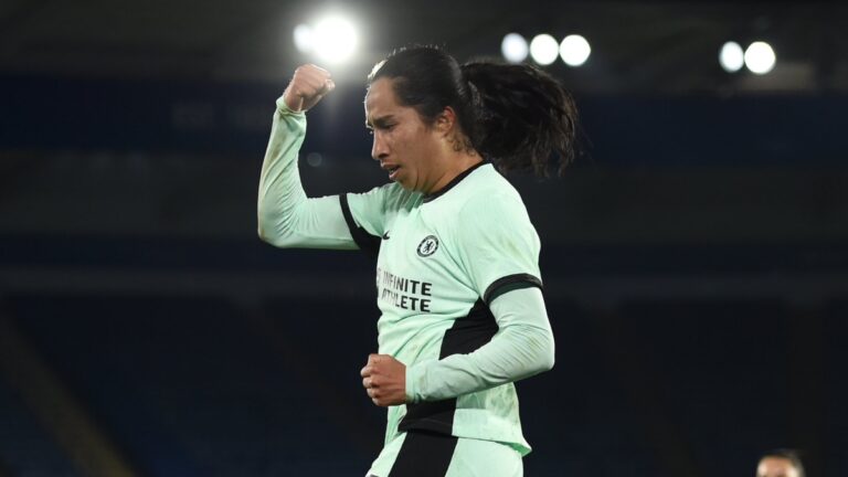 Mayra Ramírez brilla en Inglaterra: así fue su segundo gol con el Chelsea