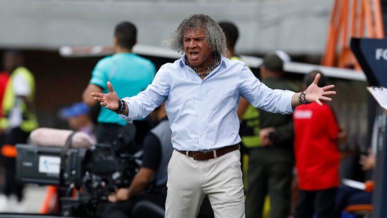 Alberto Gamero, consciente del difícil grupo en Libertadores: “Esos equipos están bien en sus ligas, nosotros no”