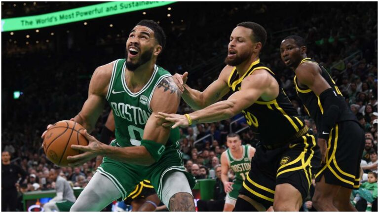 Boston Celtics le propina una paliza histórica a los Golden State Warriors con un récord de puntos previo al descanso