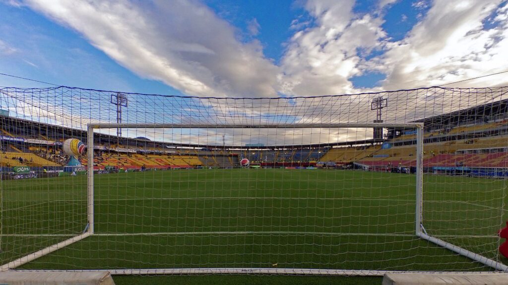 Estadio Nemesio Camacho El Campín de Bogotá. - Vizzor Image.