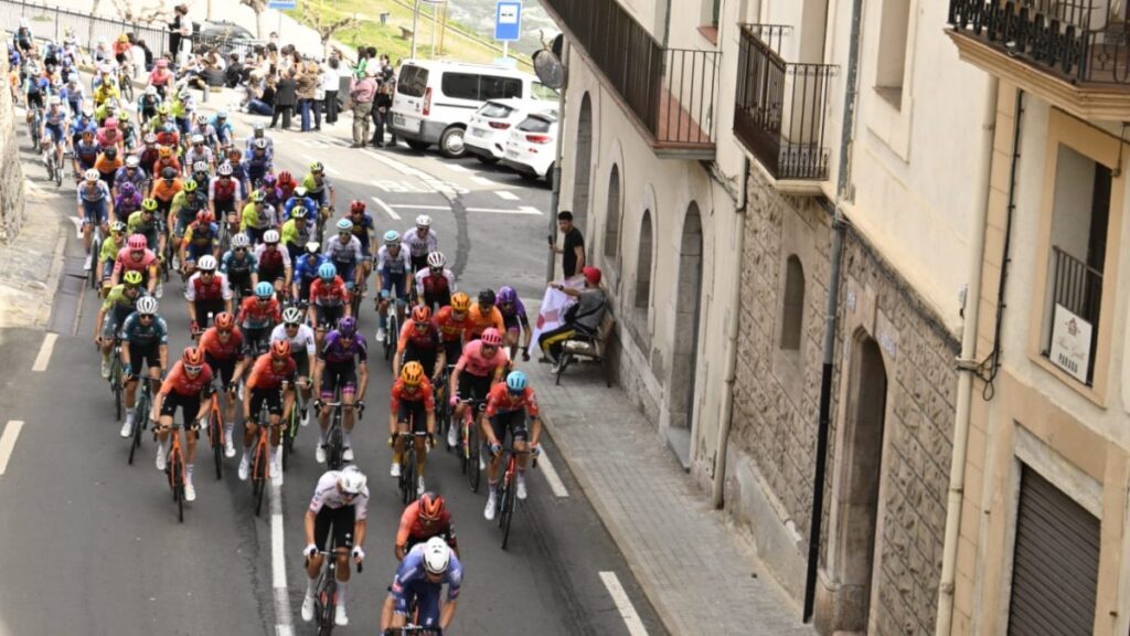 Ciclistas en la Volta a Catalunya 2024. - @VoltaCatalunya.