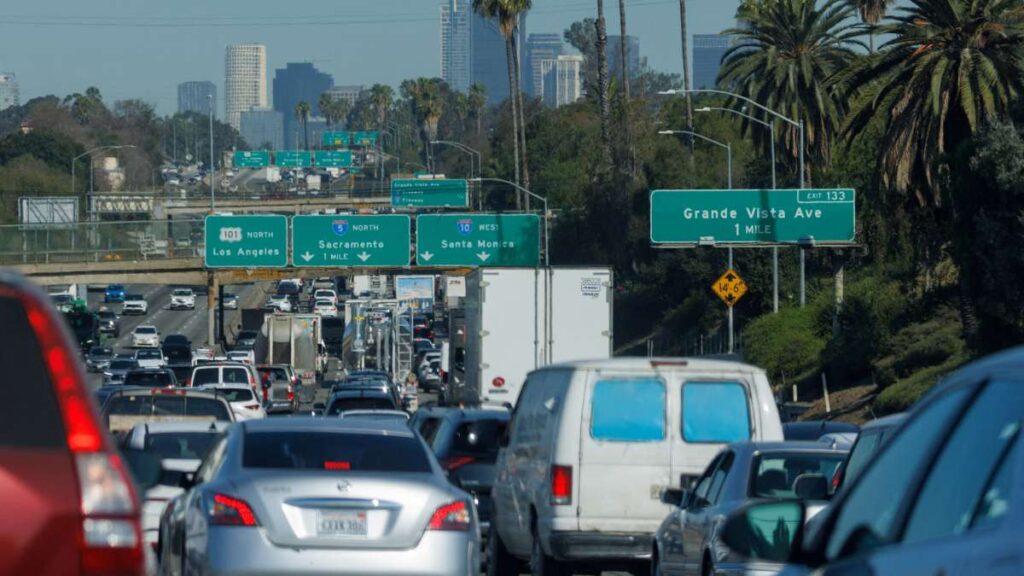 Hoy No Circula 15 de marzo: ¿Qué autos descansan en la CDMX y Edomex este viernes?