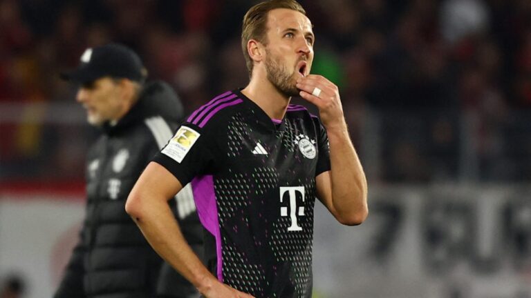 Bayern Munich tropieza con el Friburgo y está cada vez más lejos del título de la Bundesliga