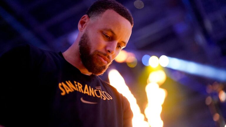Los Warriors esperan que Stephen Curry esté de regreso para la ‘final’ del sábado ante los Lakers