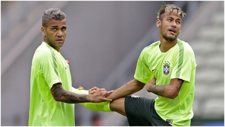 El padre de Neymar pagará la fianza millonaria para que Dani Alves salga libre de la cárcel
