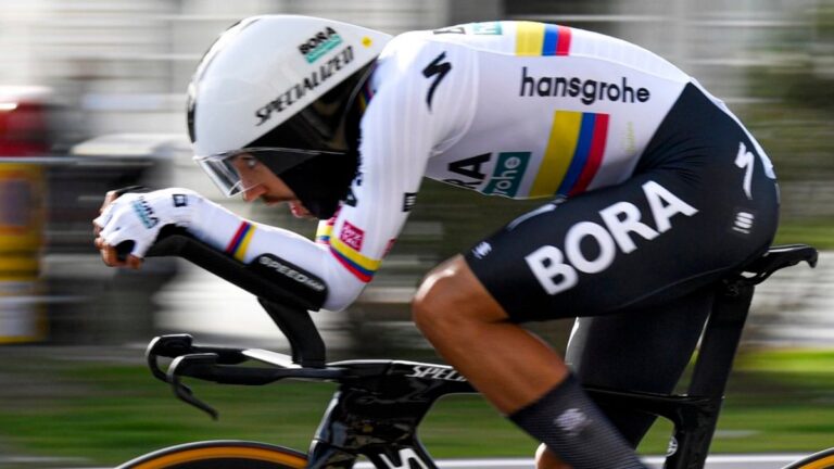 Daniel Felipe Martínez, el colombiano más destacado en la CRI inicial de la Tirreno Adriático 2024