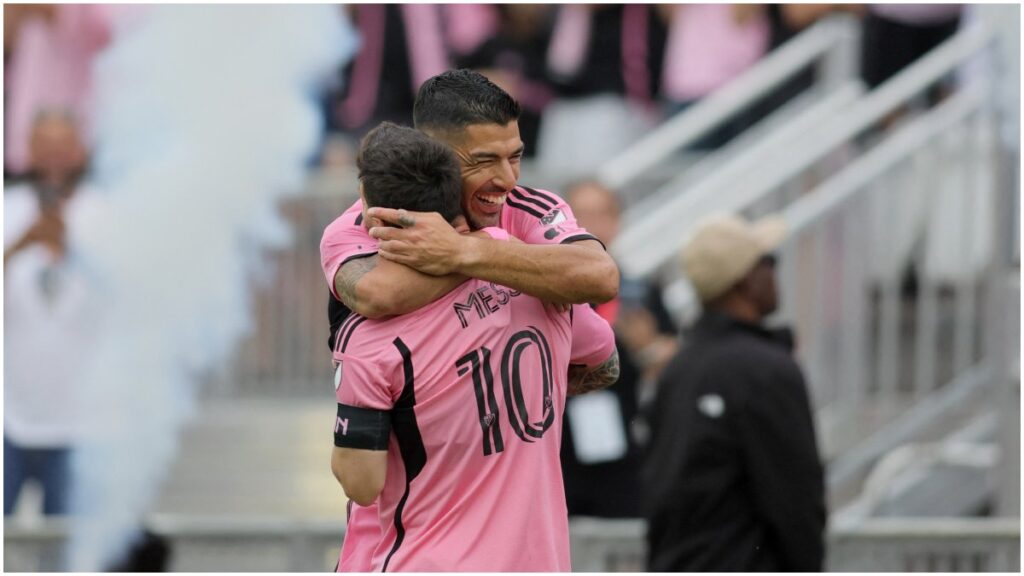 El abrazo de Lionel Messi con Luis Suárez | Reuters; Navarro-USA TODAY Sports