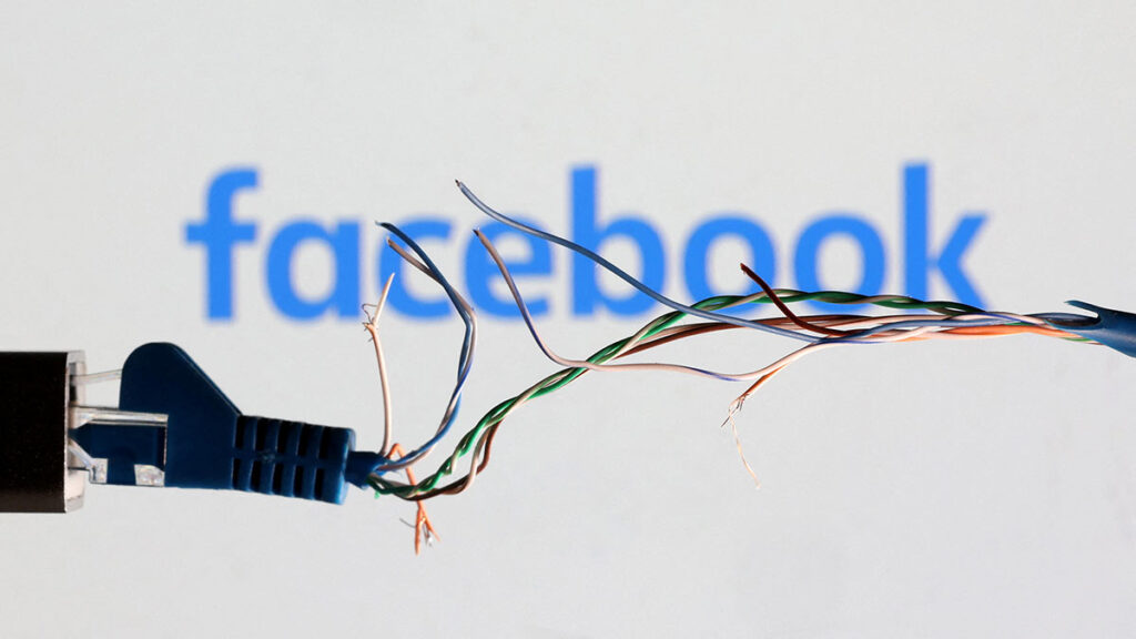 Facebook sufrió una caída en sus servicios a nivel mundial. Reuters