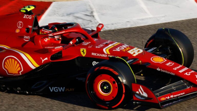 Sainz y Alonso ‘arruinan’ el despertar de Verstappen en Bahréin; Checo Pérez culmina la FP3 en octavo lugar