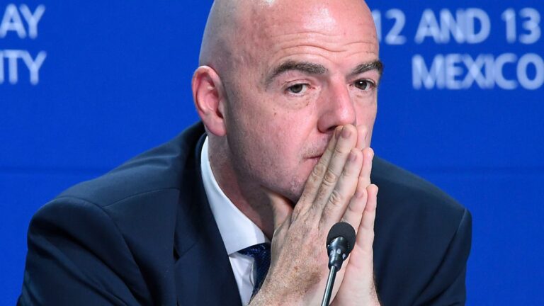 Gianni Infantino reprueba la violencia en Turquía: “Inaceptable; los jugadores tiene que estar seguros”