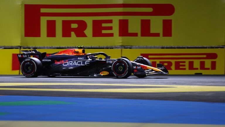 ¡Intratables! Verstappen y Checo Pérez le vuelven a dar el 1-2 a Red Bull, ahora en el GP de Arabia Saudita