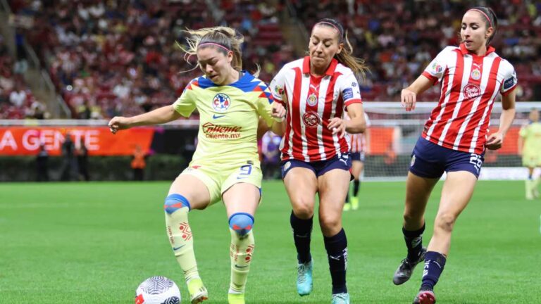 Chivas vs América: las Águilas se quedan con diez tras la expulsión de Palacios