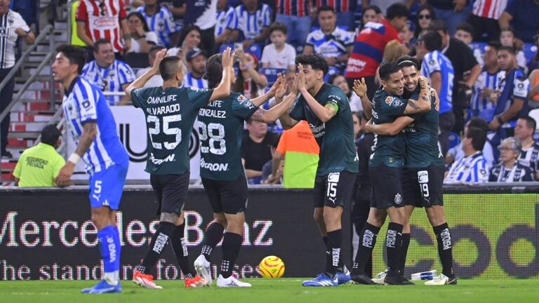 Chivas sorprende al líder Monterrey y se reencuentra con la victoria en el Clausura 2024