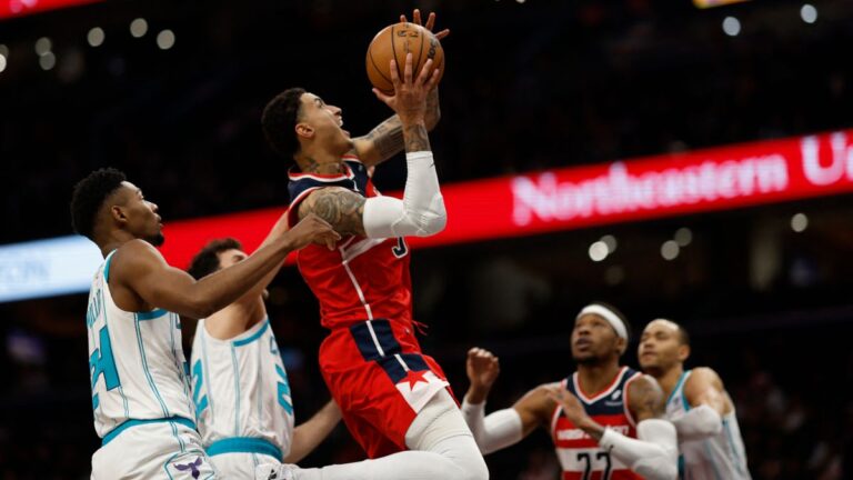 Los Wizards se imponen a Charlotte para ponerle fin a una racha de 16 derrotas en fila